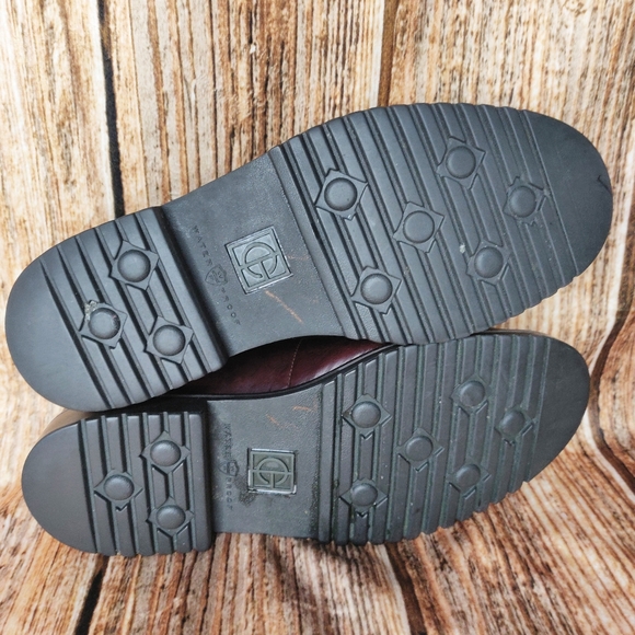 Cole Haan Oxford style lace up shoes - Picture 5 of 7